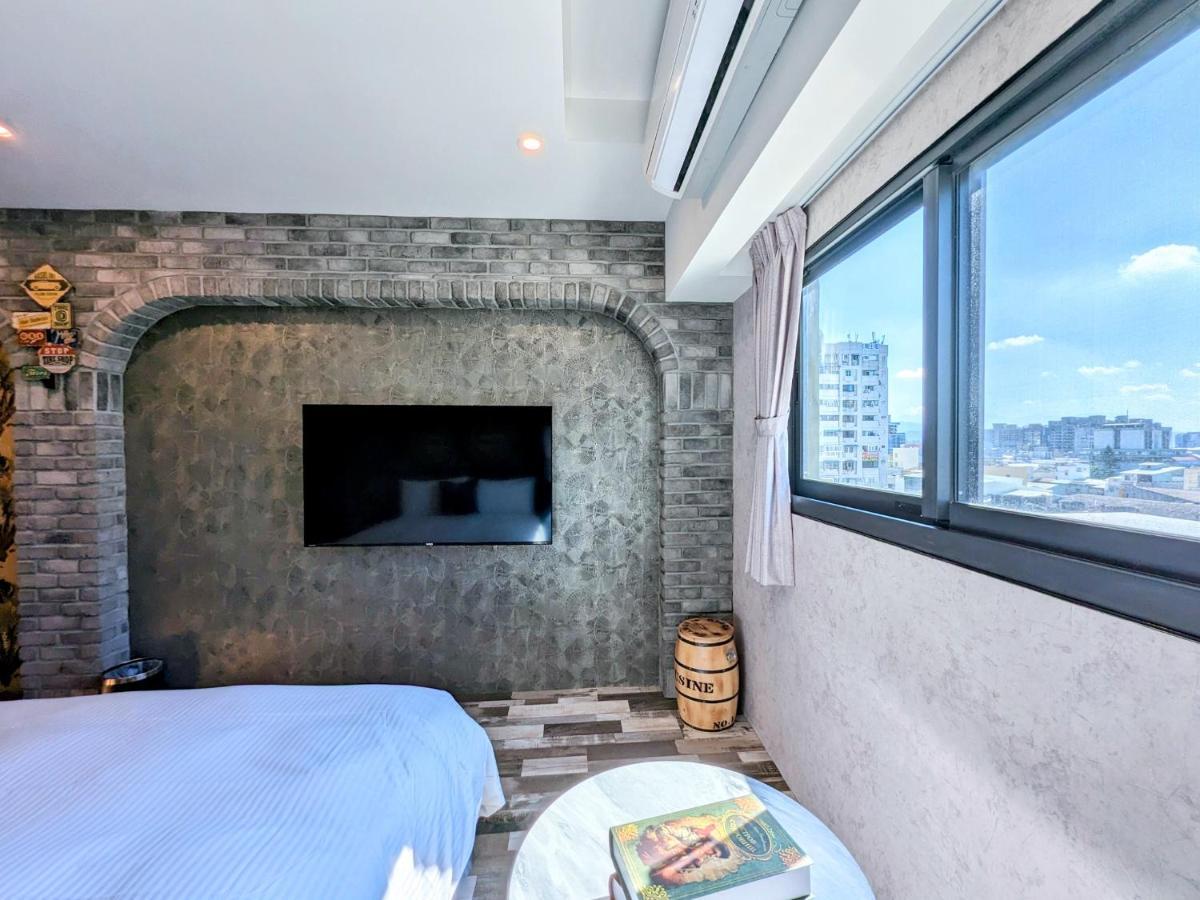 K Hotel - Yizhong Taichung Dış mekan fotoğraf