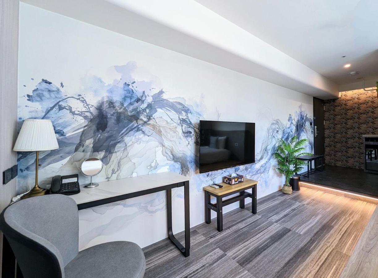 K Hotel - Yizhong Taichung Dış mekan fotoğraf